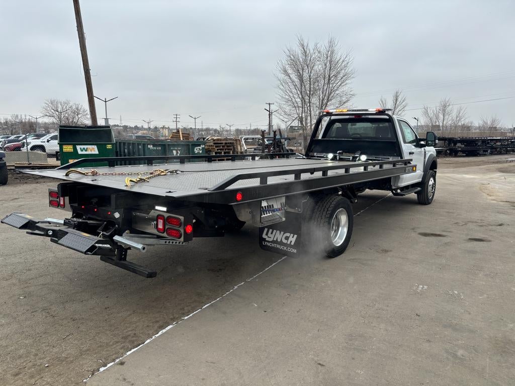 2024 Ford F-600 w/ Century 10S Carrier