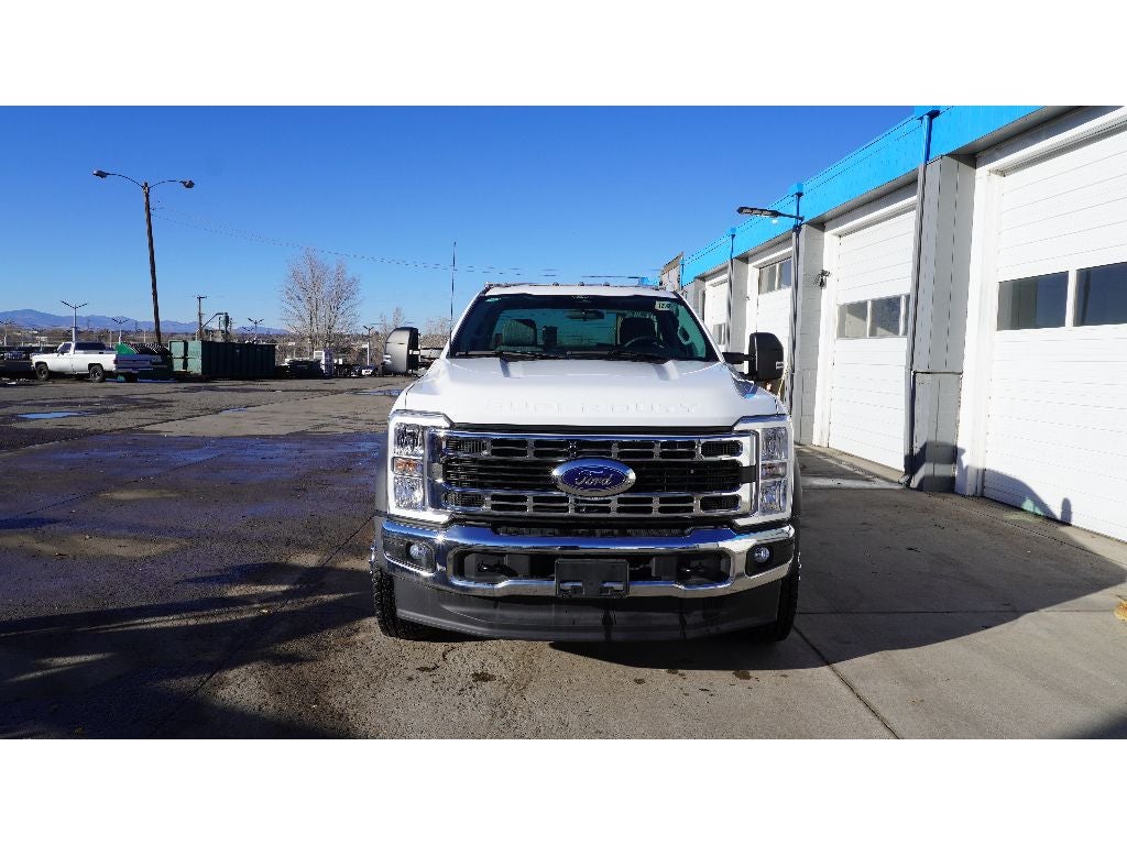 2024 Ford F-600 w/ Century 10S Carrier