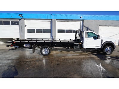 2024 Ford F-600 w/ Century 10S Carrier