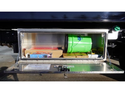 2024 Ford F-600 w/ Century 10S Carrier