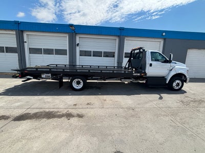 2025 Ford F-650 w/ Century 12S Carrier