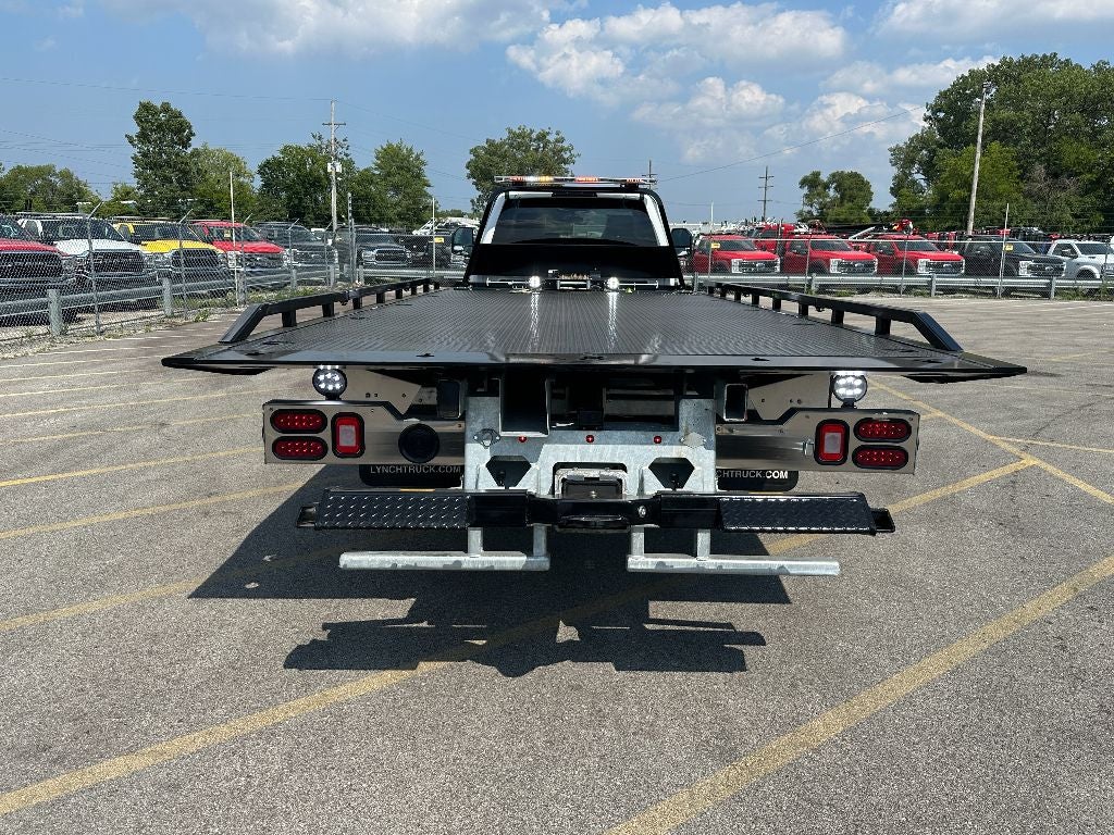 2024 Ford F-550 F Series Super Duty XLT WITH A 19.5' CENTURY STEEL