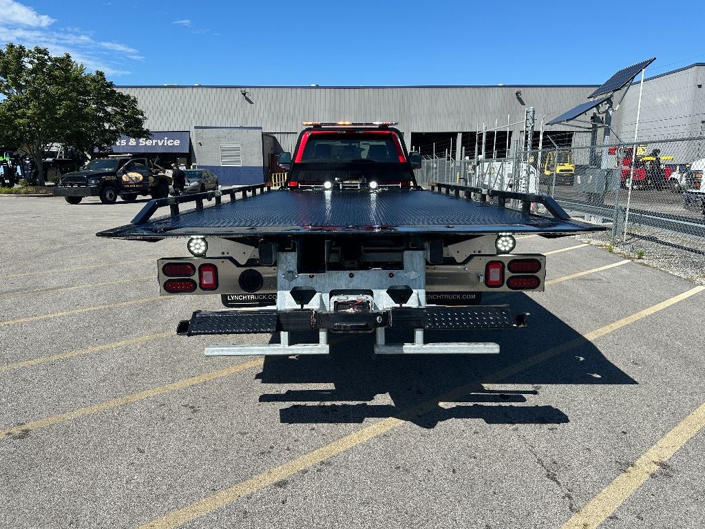 2024 Ford F-550 F Series Super Duty XLT WITH A 19.5' CENTURY STEEL