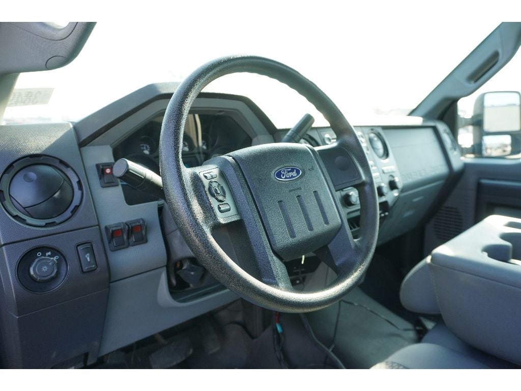 2012 Ford F-550 F Series Super Duty WITH A 19.5 ALUMINUM VULCAN