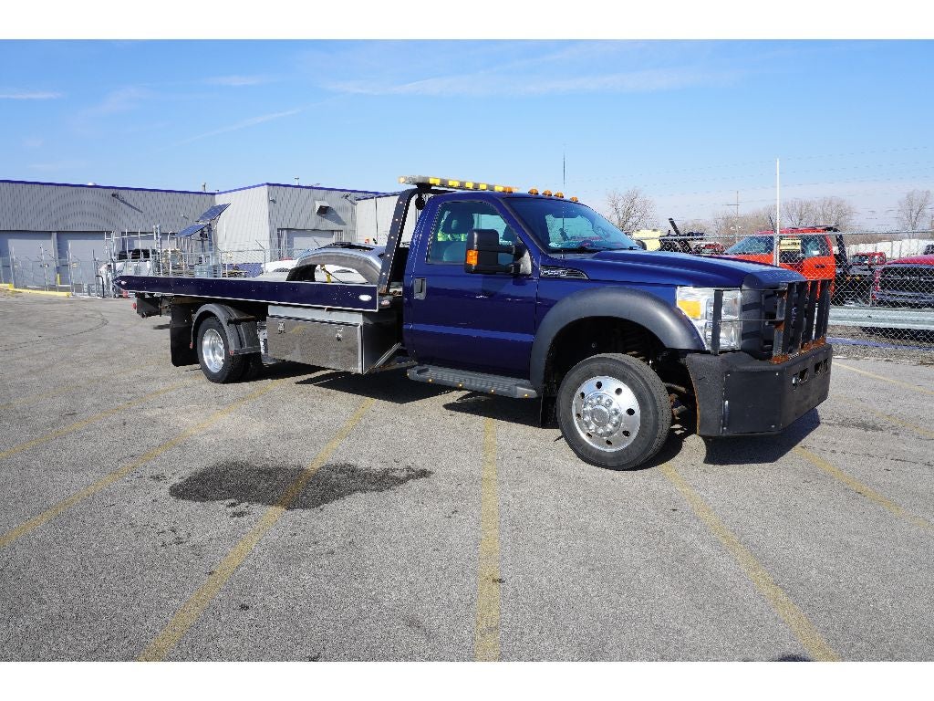 2012 Ford F-550 F Series Super Duty WITH A 19.5 ALUMINUM VULCAN