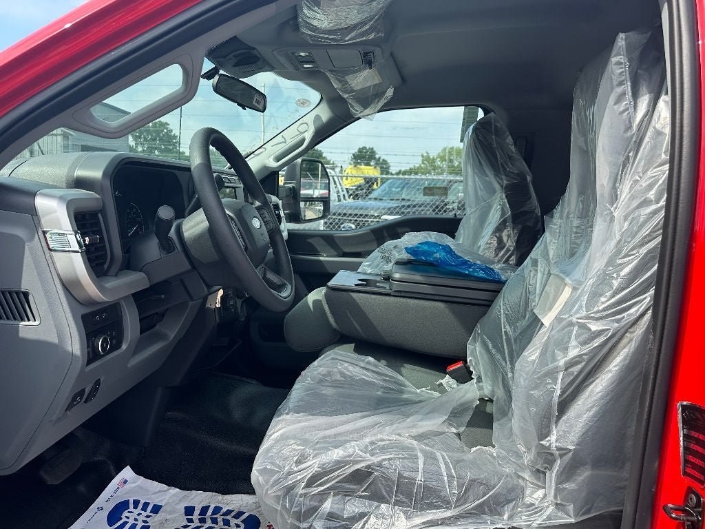 2024 Ford F-550 F Series Super Duty XLT 4X4 WITH A 19.5' CENTURY STEEL