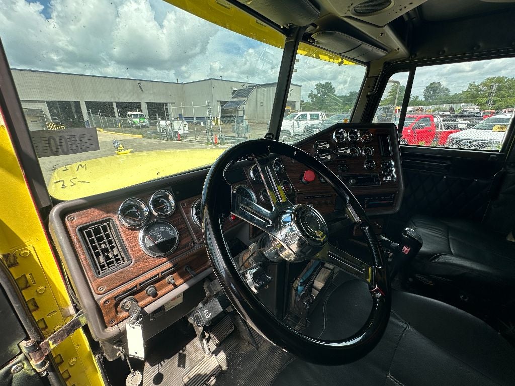 2000 Freightliner Classic XL HOLMES DTU