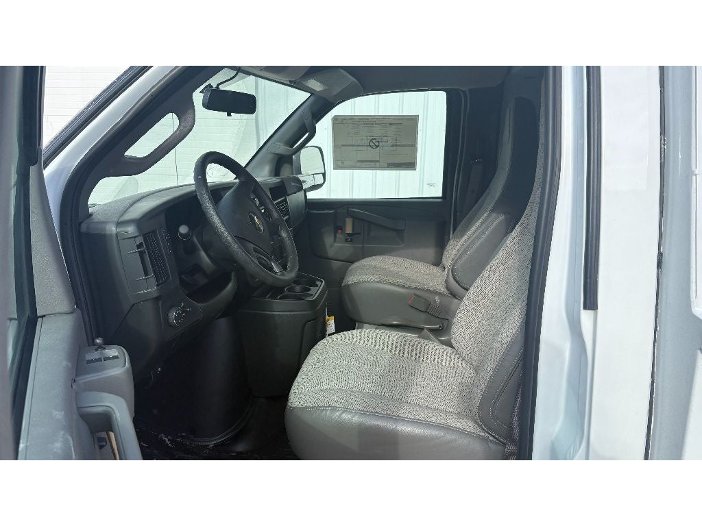 2025 Chevrolet Express 3500 11' Monroe CSV Body