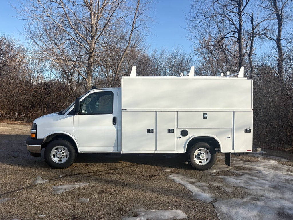 2025 Chevrolet Express 3500 11' Knapheide KUV Body