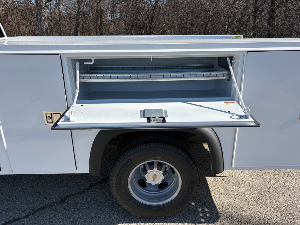 2026 Chevrolet Silverado 3500 11' Monroe Service Body