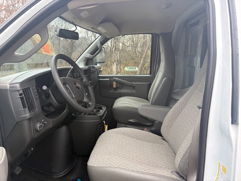 2025 GMC Savana 3500 11' Knapheide KUV Body