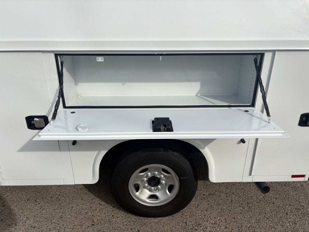 2025 GMC Savana 3500 11' Knapheide KUV Body