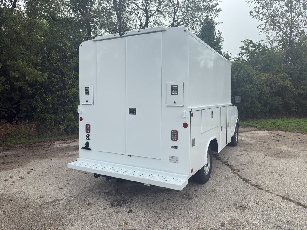 2025 Chevrolet Express 3500 11' Monroe CSV Body
