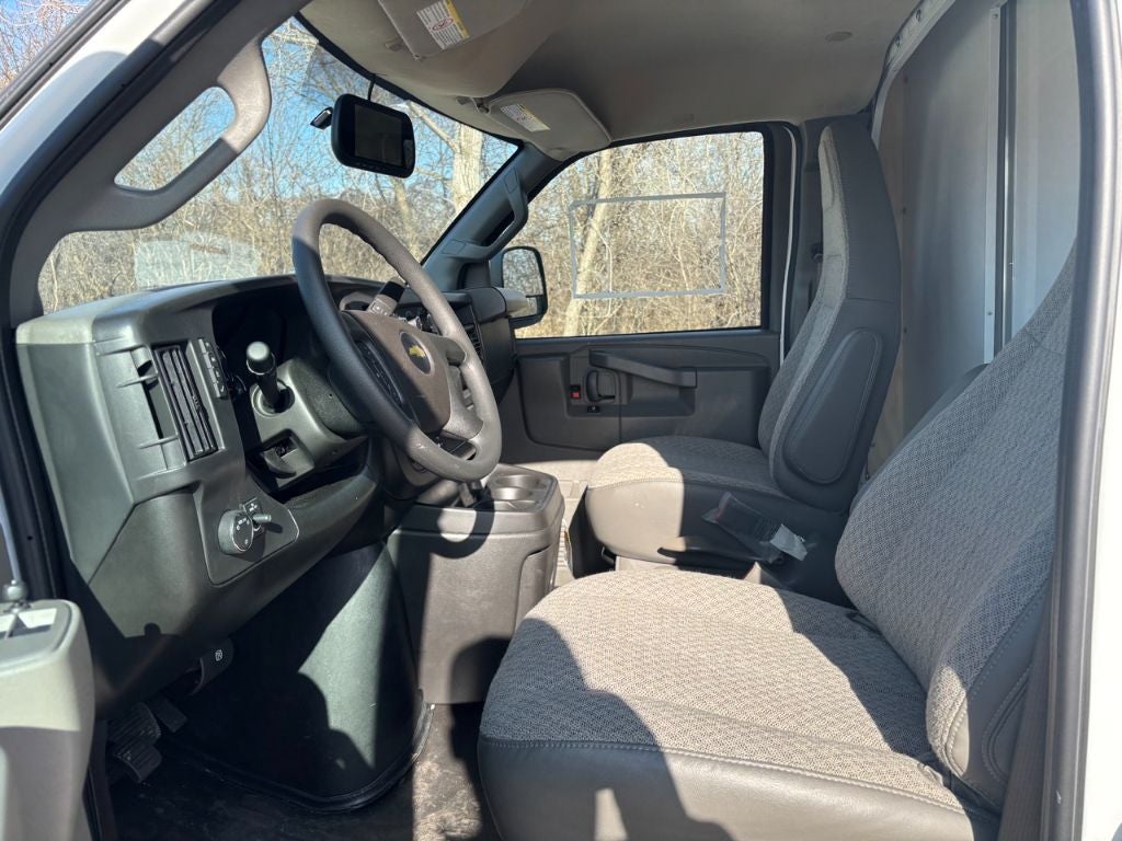 2024 Chevrolet Express 3500 14' Bay Bridge Van Body