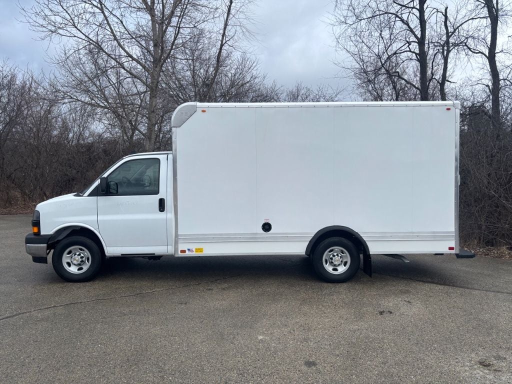2024 Chevrolet Express 3500 14' Bay Bridge Van Body