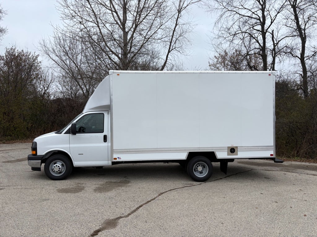 2025 Chevrolet Express 3500 15' Bay Bridge Van Body