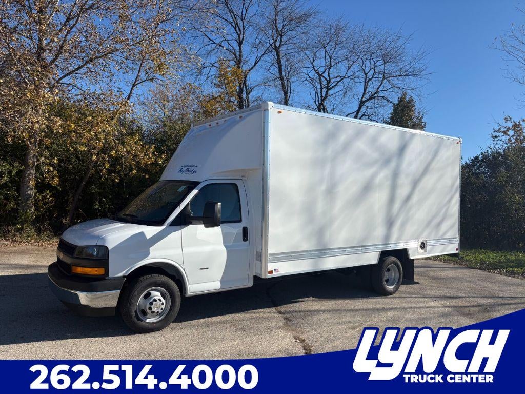 2025 Chevrolet Express 3500 17' Bay Bridge Van Body