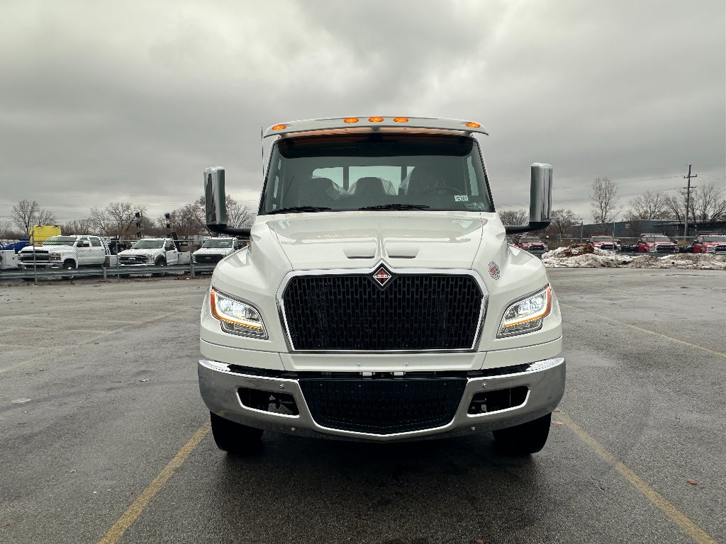 2025 International MV607 WITH A CENTURY 21.5' STEEL / AUTOGRIP