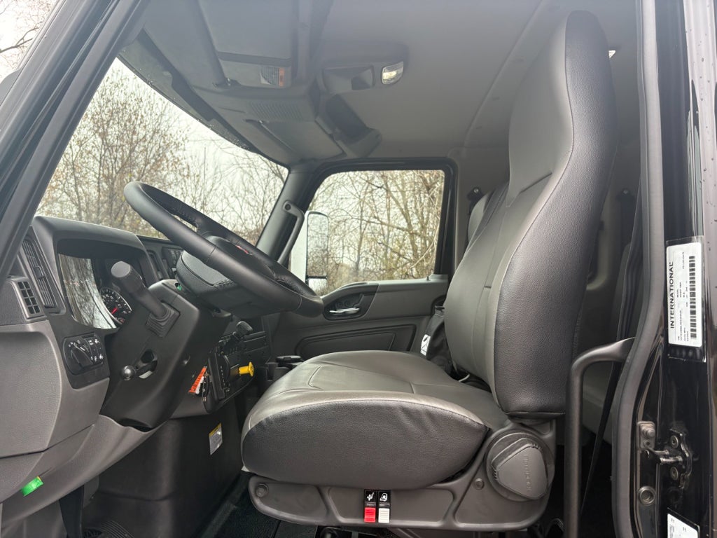 2025 CENTURY INTERNATIONAL w/ Century 12S Carrier