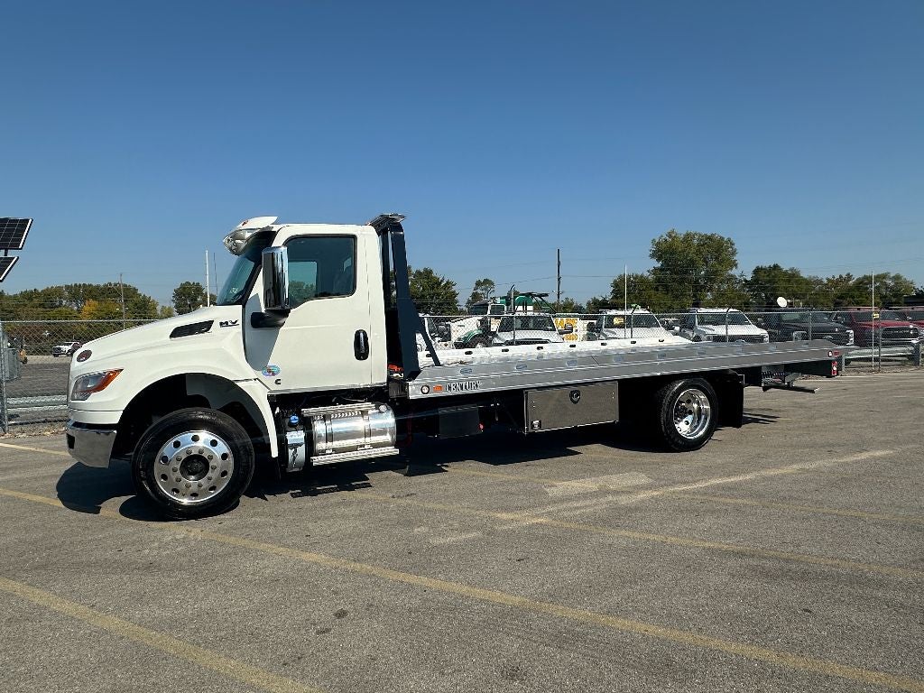 2025 International MV607 WITH A CENTRUY 21.5" ALUMINUM CARRIER