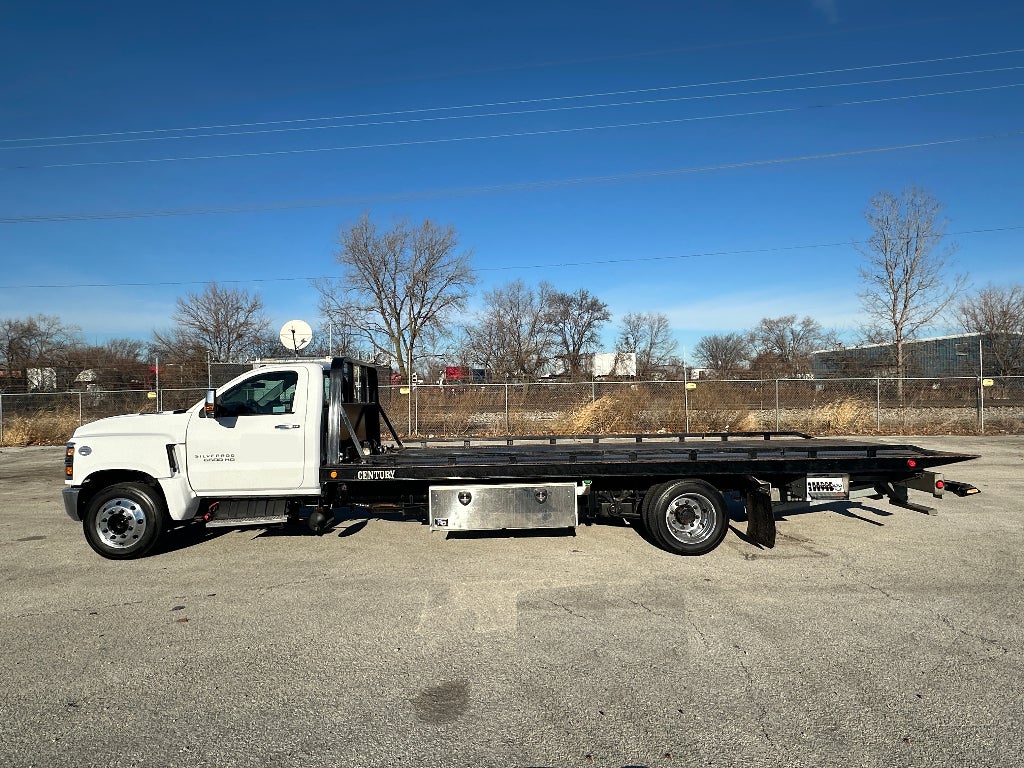2023 Chevrolet Silverado 6500HD GM515 with a Century 22' Steel Carrier