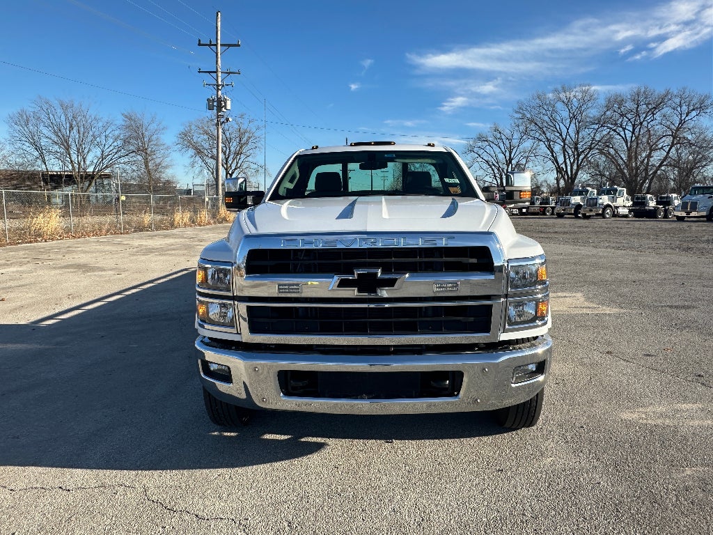 2023 Chevrolet Silverado 6500HD GM515 with a Century 22' Steel Carrier