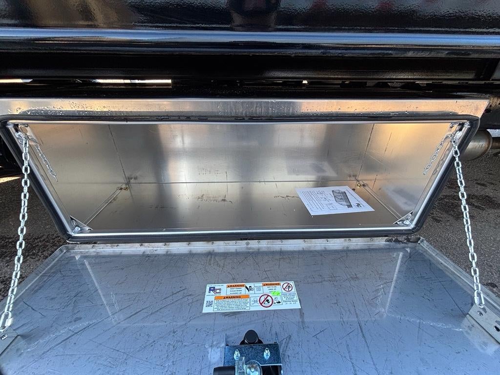 2023 Chevrolet Silverado 6500HD GM515 w/ Century 10S Carrier