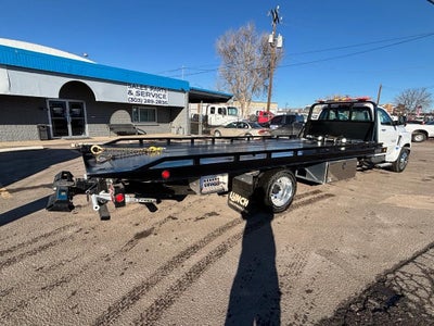 2023 Chevrolet Silverado 6500HD GM515 w/ Century 10S Carrier
