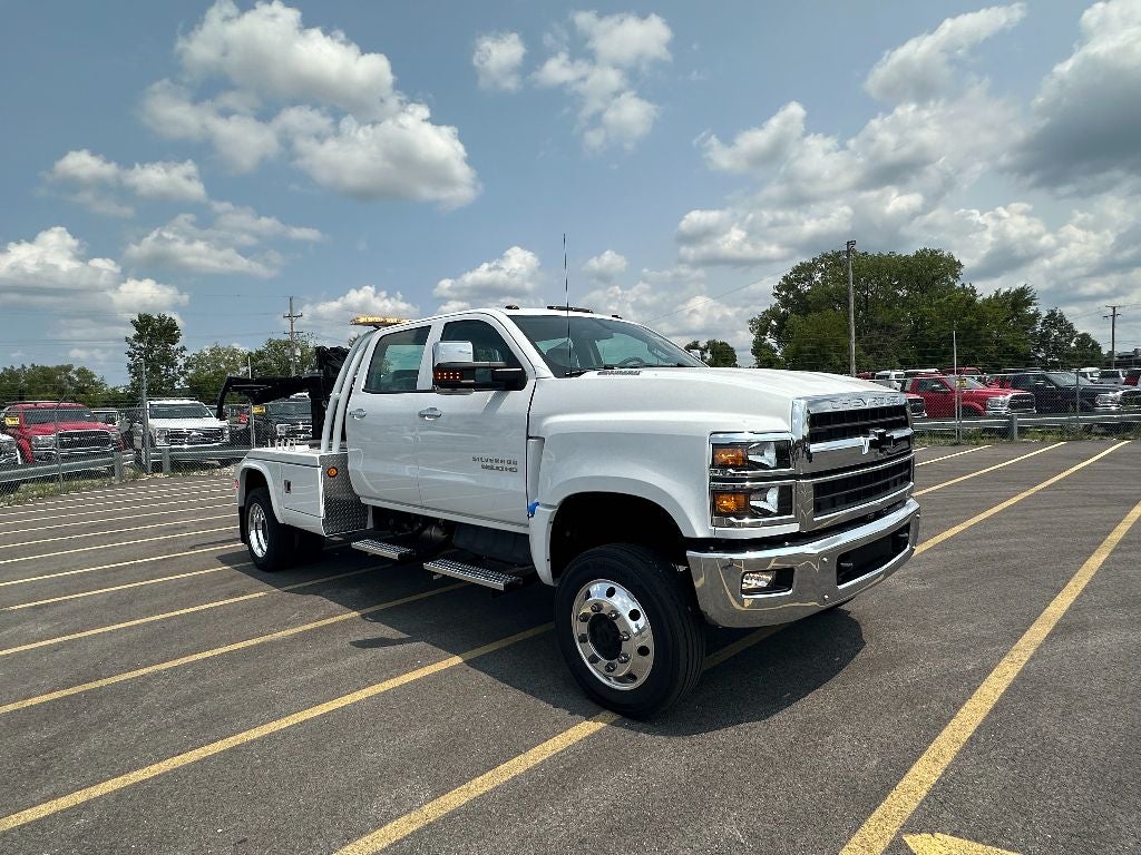 2023 Chevrolet Silverado 5500HD / Silverado 5 GM515 Base