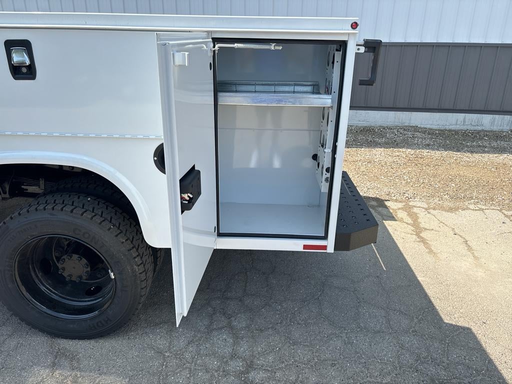2023 Chevrolet Silverado 5500HD 5500 4x4 11' Knapheide Service Body