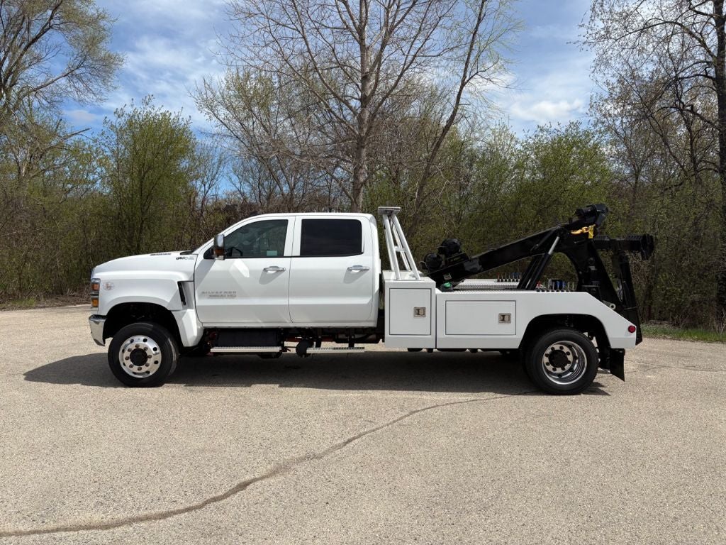 2023 Chevrolet Silverado 6500HD GM515 w/ Century 2465 Wrecker