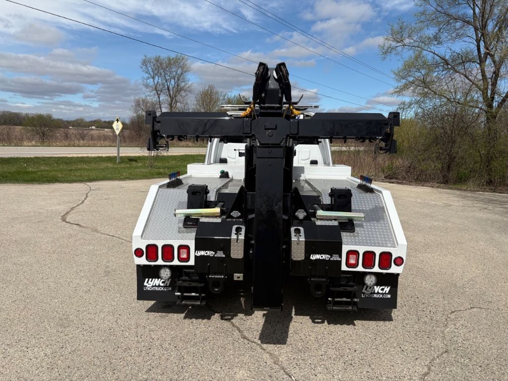 2023 Chevrolet Silverado 6500HD GM515 w/ Century 2465 Wrecker