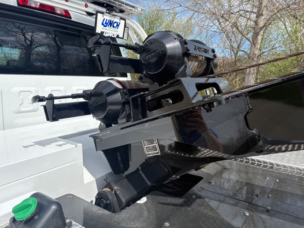 2023 Chevrolet Silverado 6500HD GM515 w/ Century 2465 12-ton wrecker