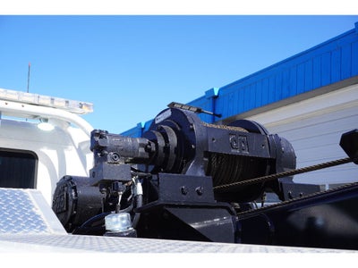 2024 Peterbilt 579 w/ Century 5130 Wrecker