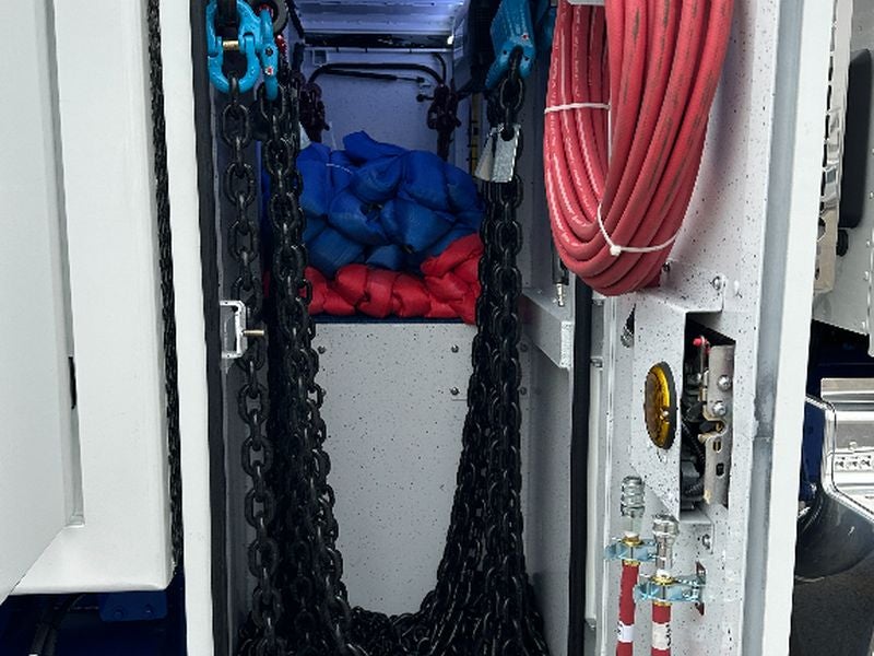 2026 Peterbilt 567 WITH A CENTURY 1135 ROTATOR