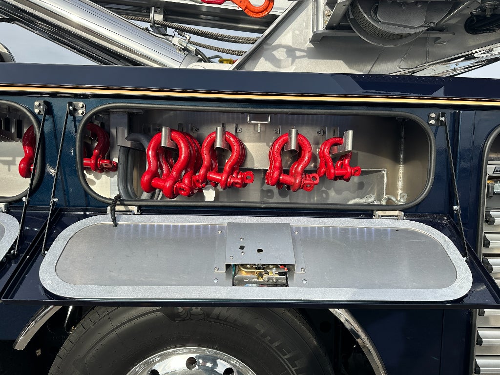 2026 Peterbilt 567 WITH A CENTURY 1150 ROTATOR