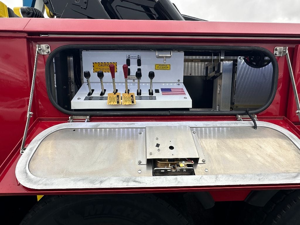 2025 Peterbilt 589 589 WITH A CENTURY 5130