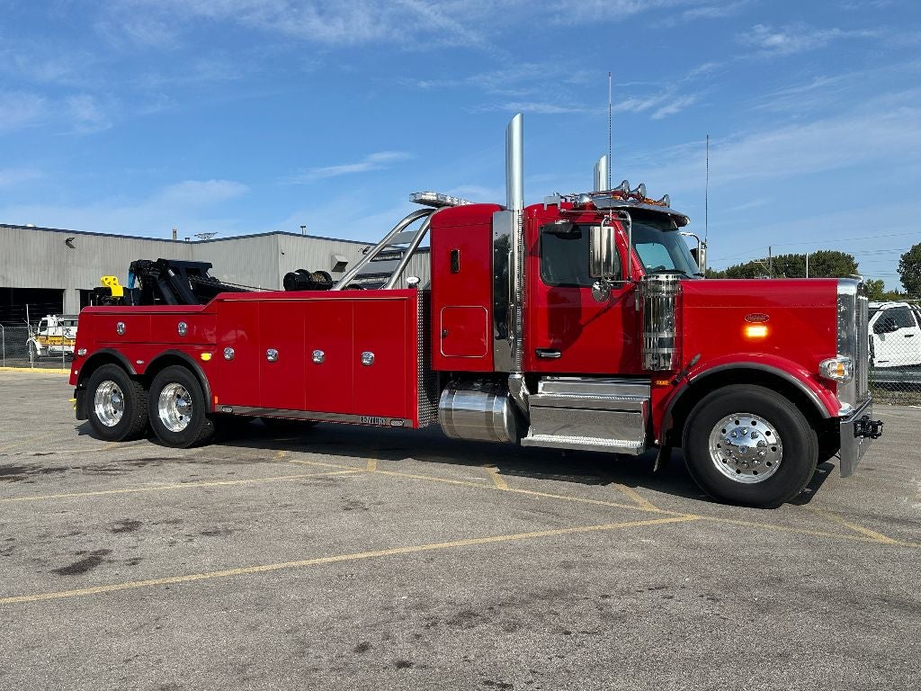 2025 Peterbilt 589 589 WITH A CENTURY 5130