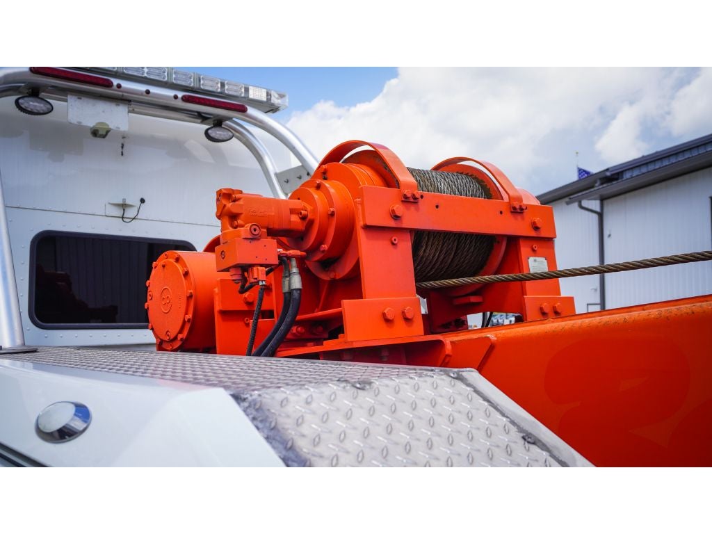 2022 Peterbilt 389 w/ Century 9055XL Wrecker