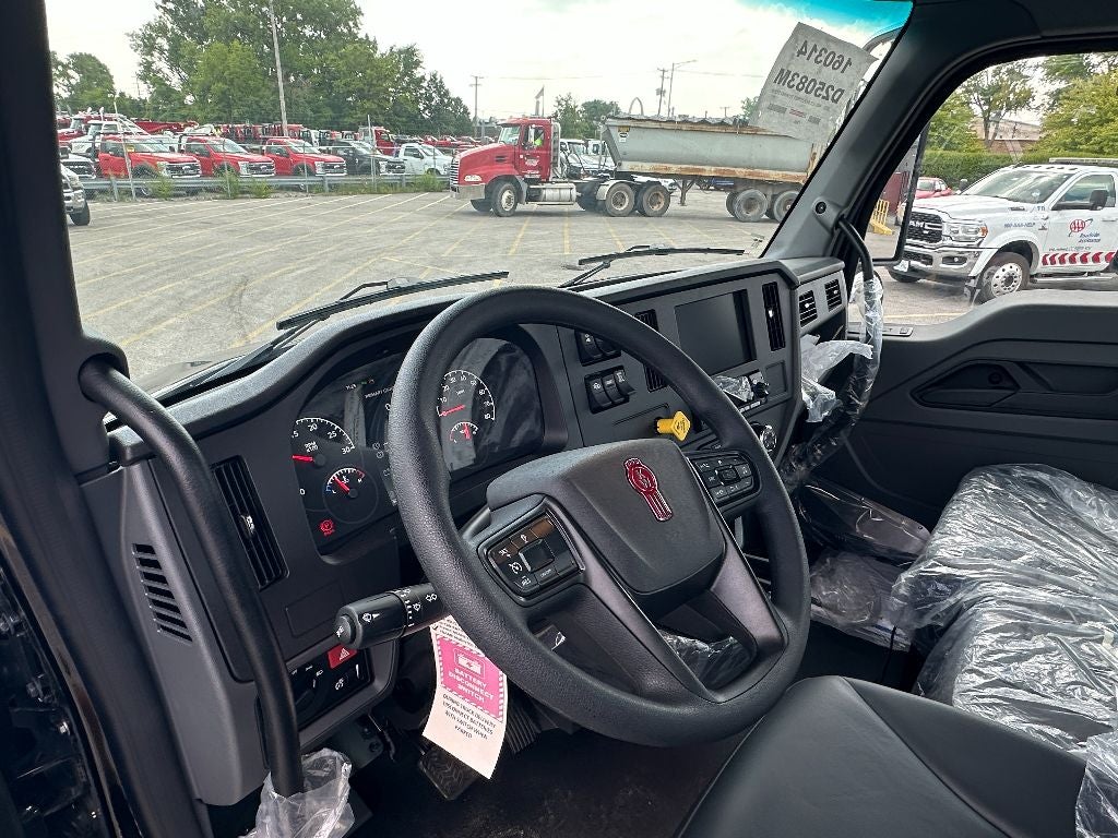 2025 Kenworth T280 WITH A CENTURY 21.5' STEEL CARRIER