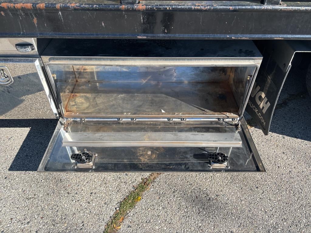 2023 CENTURY PETERBILT w/ Century 12S Carrier