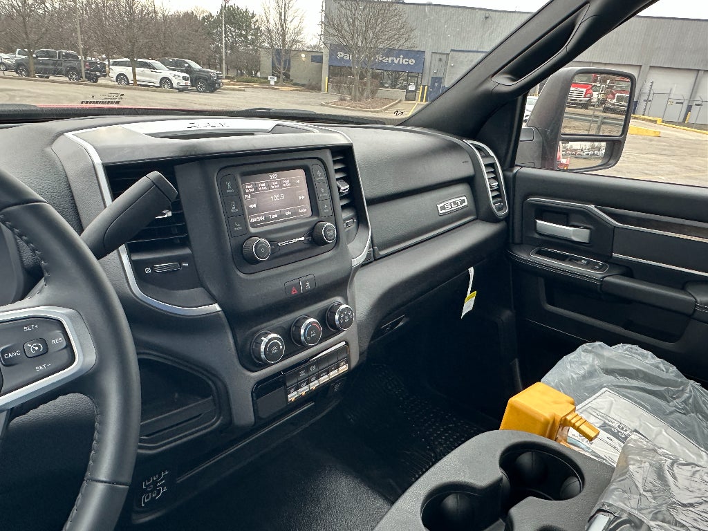 2024 RAM 4500 Chassis SLT *CALIFORNIA COMPLIANT* VULCAN 812*