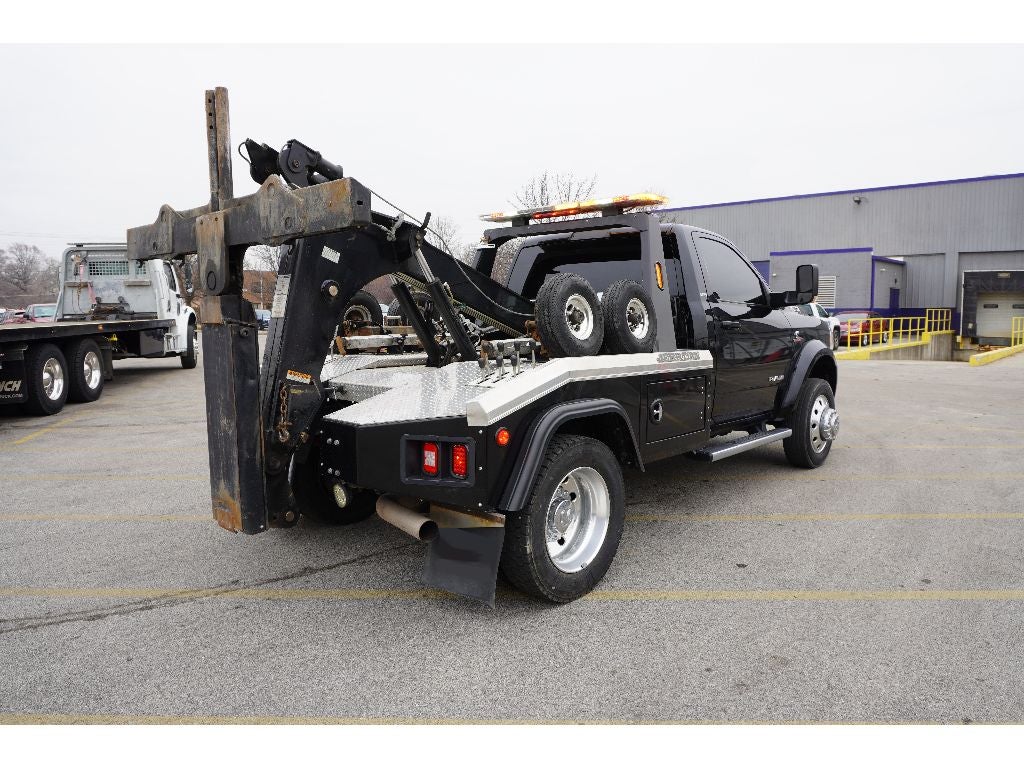 2022 RAM 4500 Chassis SLT WITH A JERRDAN MPL-40