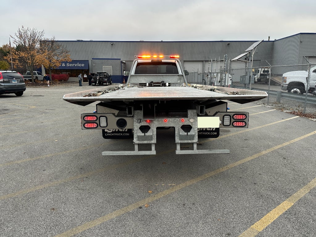 2022 RAM 5500 Chassis WITH A CENTURY 19.5' ALUMINUM CARRIER