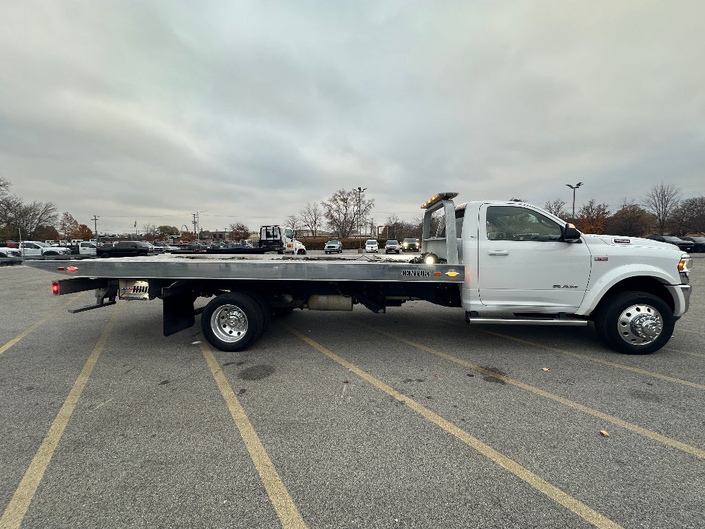 2022 RAM 5500 Chassis WITH A CENTURY 19.5' ALUMINUM CARRIER