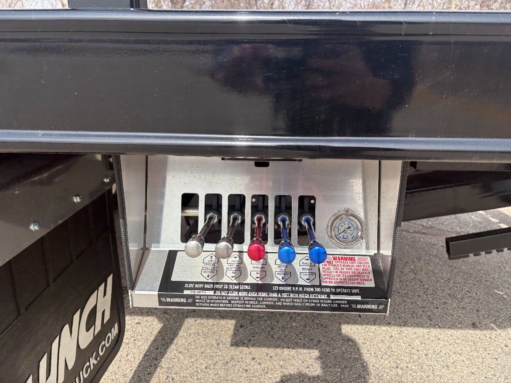 2023 RAM 5500 Chassis w/ Century 10S Carrier