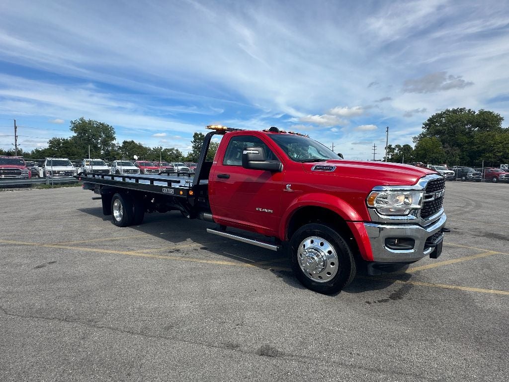 2024 RAM 5500 Chassis SLT WITH A CENTURY 19.5' STEEL CARRIER