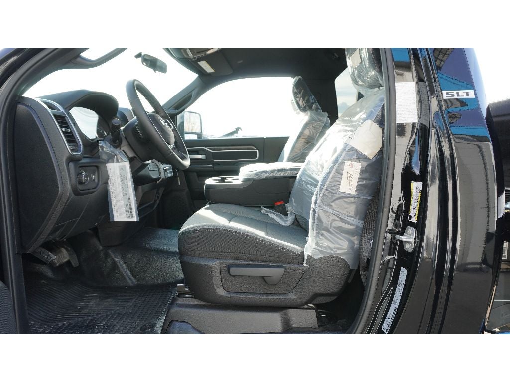 2024 RAM 5500 Chassis w/ Century 10S Carrier