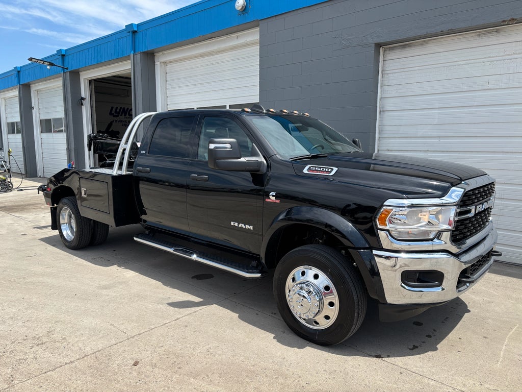 2024 RAM 5500 Chassis w/ Vulcan 894 Wrecker