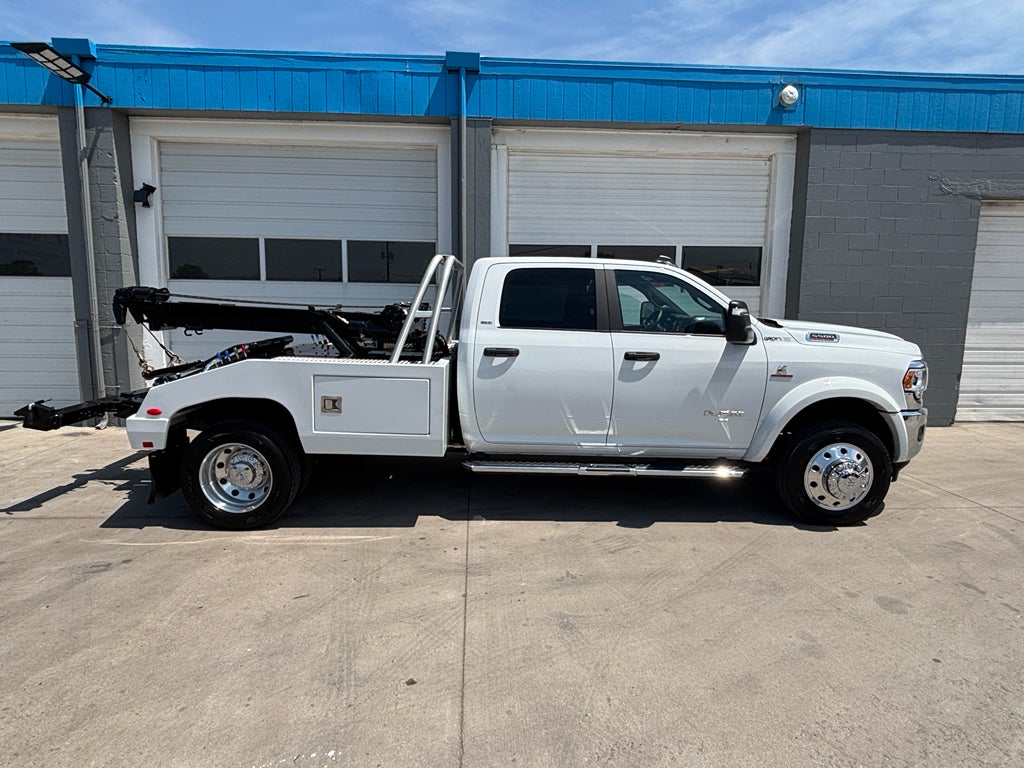 2024 RAM 5500 Chassis w/ Vulcan 894 Wrecker